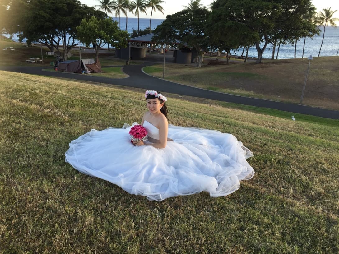 アンクラフトの花教室は超初心者様向けの1DAYレッスン。アーティフィシャルフラワーやお花を触った事の無い方・未経験の方専門なので大丈夫です。好きなお花を選んでアレンジメント、ブーケ、リース、壁掛け、花束など好きな作品を作りましょう。お祝いやご自宅用、記念日にも喜ばれます。国家資格を持つプロがマンツーマンで指導。２時間完結の造花のレッスンです。大阪、兵庫県、関西からでもアクセスOK。