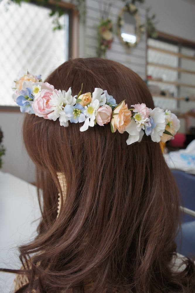 花冠　可愛い　個性的　高級造花専門店アンクラフトはアーティフィシャルフラワー（高級造花）専門店です。生花のような繊細なお花なのに枯れずにお手入れ不要なところが人気になっています。オーダーメイドの髪飾りを承っております。成人式用・結婚式用・披露宴・パーティ用・七五三御祝い等ご用意しております。　国家資格1級　大阪　関西　兵庫県