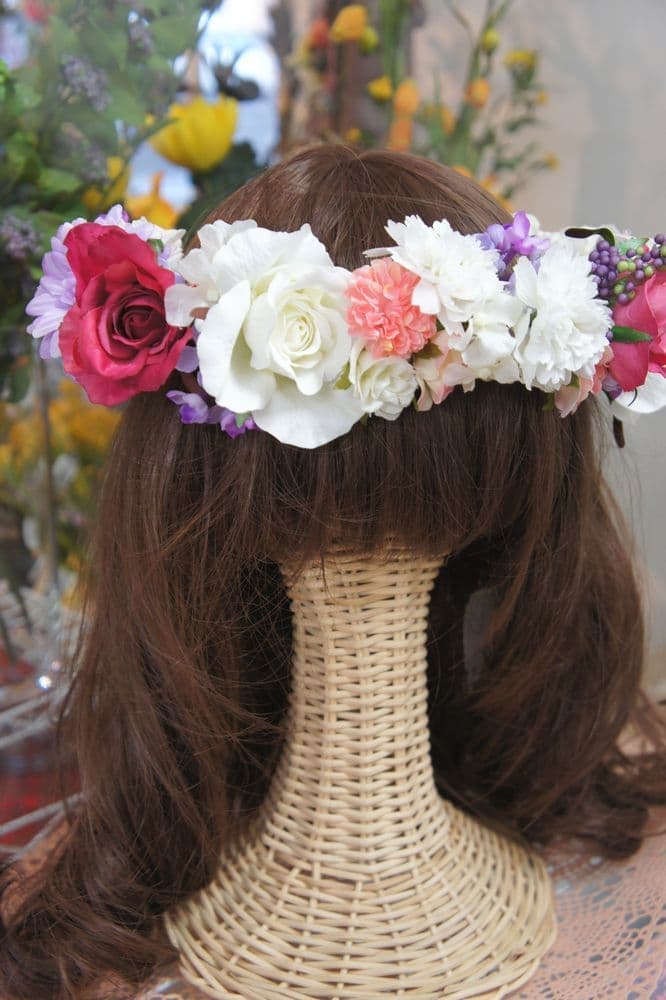 花冠　可愛い　個性的　高級造花専門店アンクラフトはアーティフィシャルフラワー（高級造花）専門店です。生花のような繊細なお花なのに枯れずにお手入れ不要なところが人気になっています。オーダーメイドの髪飾りを承っております。成人式用・結婚式用・披露宴・パーティ用・七五三御祝い等ご用意しております。　国家資格1級　大阪　関西　兵庫県
