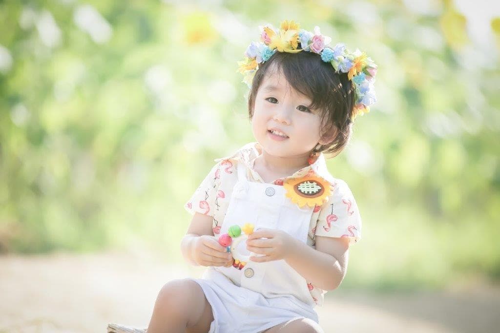 花冠　可愛い　個性的　高級造花専門店アンクラフトはアーティフィシャルフラワー（高級造花）専門店です。生花のような繊細なお花なのに枯れずにお手入れ不要なところが人気になっています。オーダーメイドの髪飾りを承っております。成人式用・結婚式用・披露宴・パーティ用・七五三御祝い等ご用意しております。　国家資格1級　大阪　関西　兵庫県