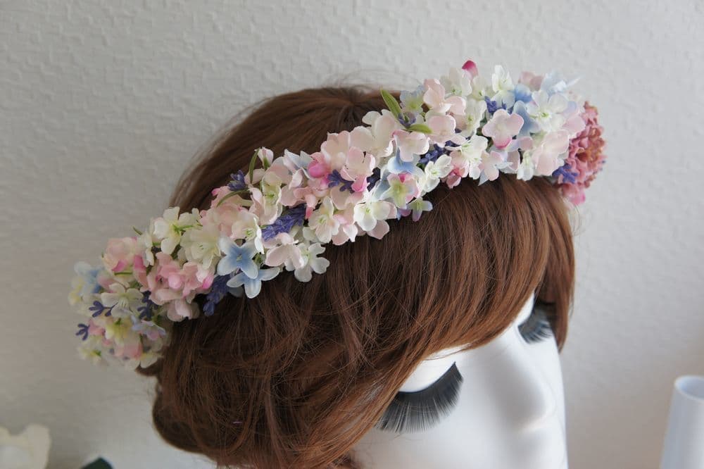 花冠　可愛い　個性的　高級造花専門店アンクラフトはアーティフィシャルフラワー（高級造花）専門店です。生花のような繊細なお花なのに枯れずにお手入れ不要なところが人気になっています。オーダーメイドの髪飾りを承っております。成人式用・結婚式用・披露宴・パーティ用・七五三御祝い等ご用意しております。　国家資格1級　大阪　関西　兵庫県