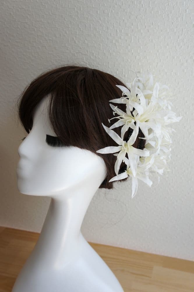 ダイヤモンドリリーの髪飾り