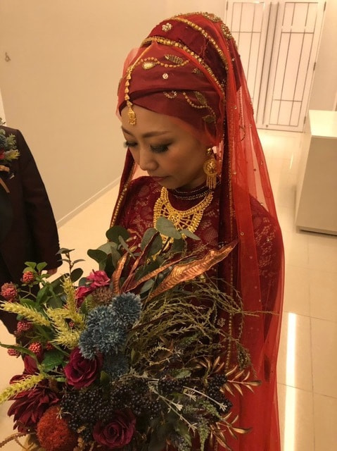 高級造花専門店アンクラフトは１級フラワー装飾技能士がアーティフィシャルフラワー（造花）で結婚式、ウェディングブーケ、髪飾り、ウェルカムボードなど無料相談開催。安くて低価格のブーケを10,000円からオーダーできます。ブーケのレッスン、只今レッスン料無料。おしゃれなブーケを制作致します。阪神電車、鳴尾・武庫川女子大駅。大阪、兵庫県、関西、西宮の隠れ家地下１階店舗あります。