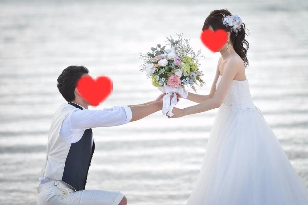 高級造花専門店アンクラフトは１級フラワー装飾技能士がアーティフィシャルフラワー（造花）で結婚式、ウェディングブーケ、髪飾り、ウェルカムボードなど無料相談開催。安くて低価格のブーケを10,000円からオーダーできます。ブーケのレッスン、只今レッスン料無料。おしゃれなブーケを制作致します。阪神電車、鳴尾・武庫川女子大駅。大阪、兵庫県、関西、西宮の隠れ家地下１階店舗あります。