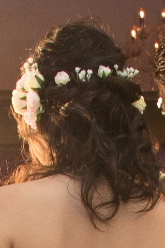 高級造花専門店アンクラフトは１級フラワー装飾技能士がアーティフィシャルフラワー（造花）で結婚式、ウェディングブーケ、髪飾り、ウェルカムボードなど無料相談開催。安くて低価格のブーケを10,000円からオーダーできます。ブーケのレッスン、只今レッスン料無料。おしゃれなブーケを制作致します。阪神電車、鳴尾・武庫川女子大駅。大阪、兵庫県、関西、西宮の隠れ家地下１階店舗あります。