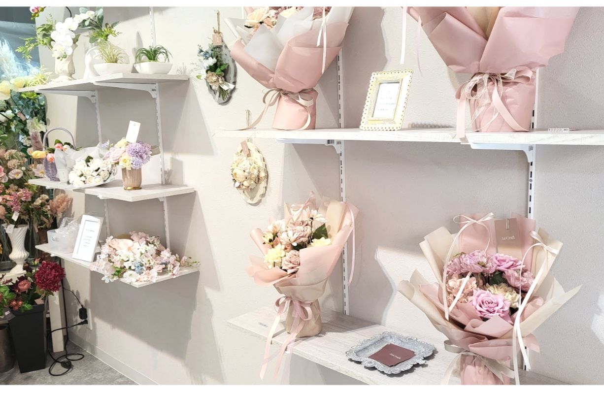 ニュアンスカラーの造花インテリアフラワーアレンジメント